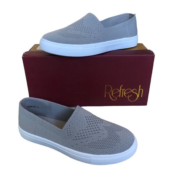 Refresh Pinhole Slip-On Sneaker Flats Grey Size 6 - Picture 2 of 6